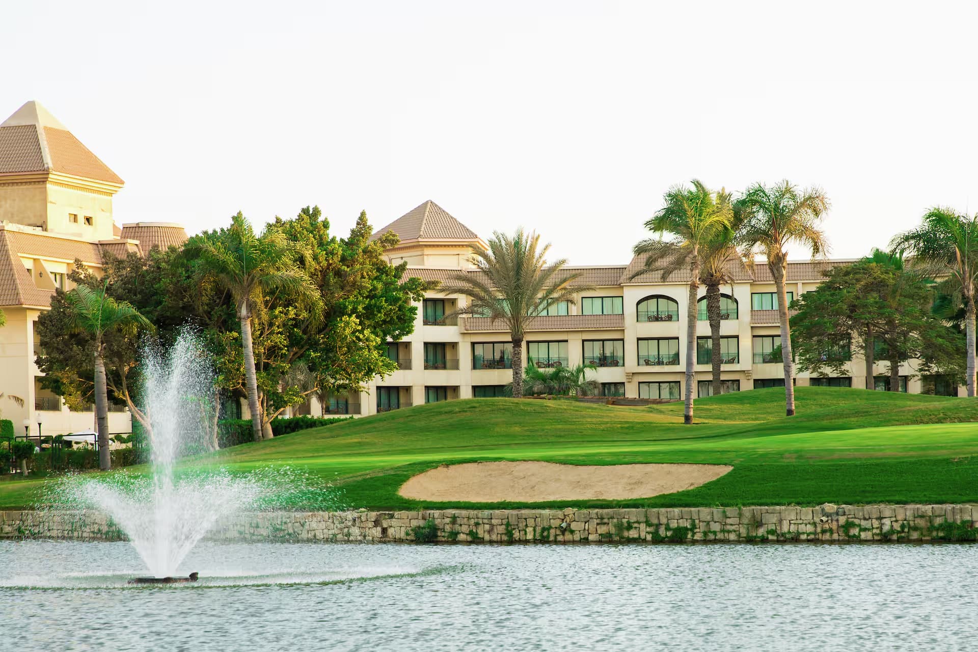 Hilton Pyramids Golf